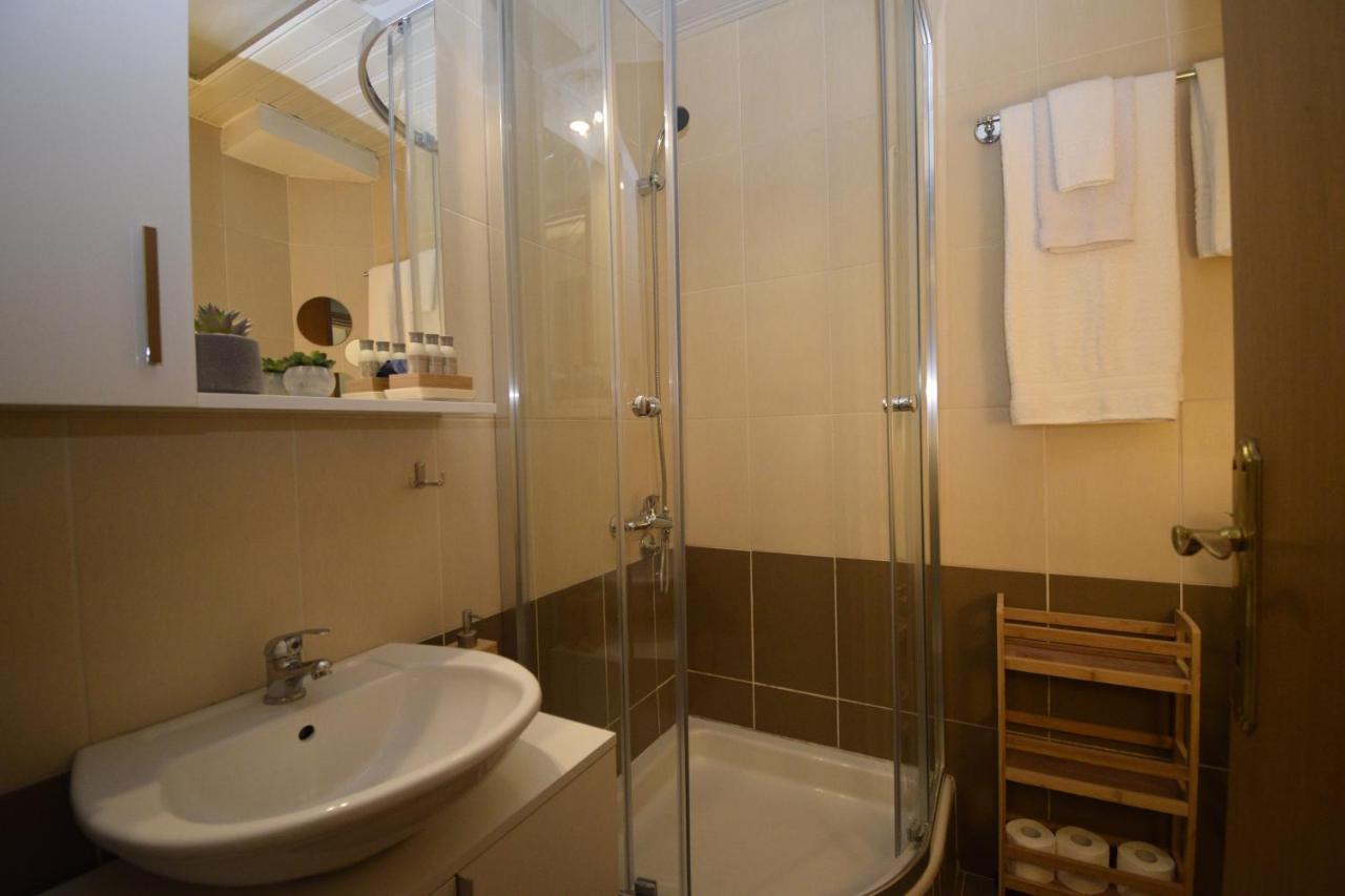 Studio Apartment Art Zone Подгориця Екстер'єр фото